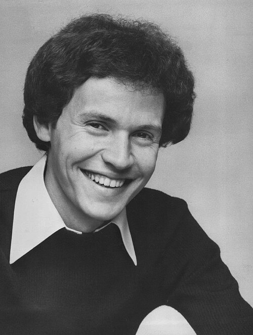 Billy Crystal, 1977