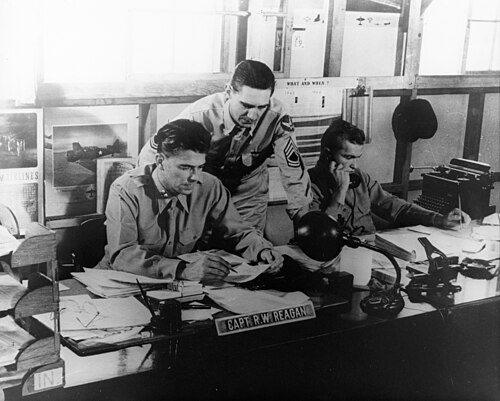 Ronald Reagan, 1943