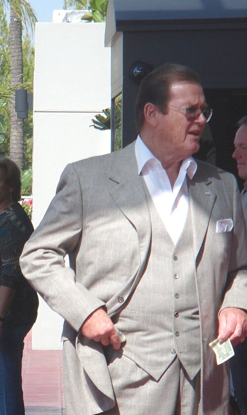 Roger Moore, 2007