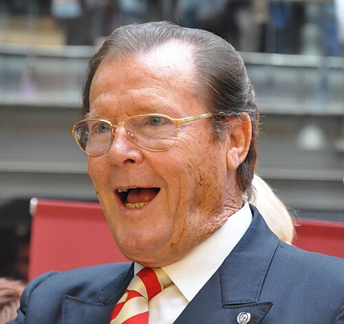 Roger Moore, 2009