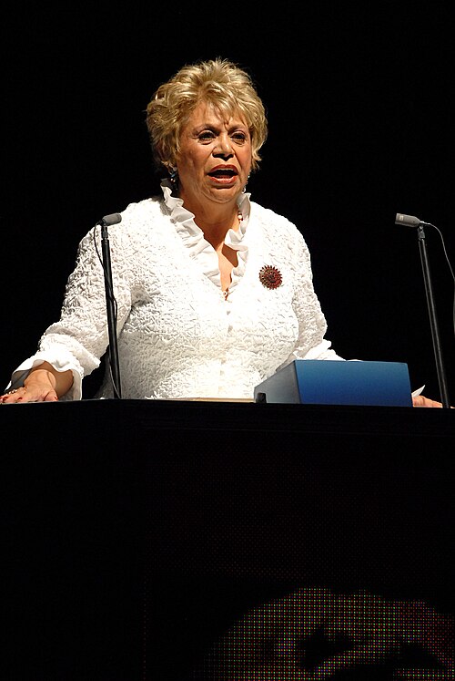 Lupe Ontiveros, 2009