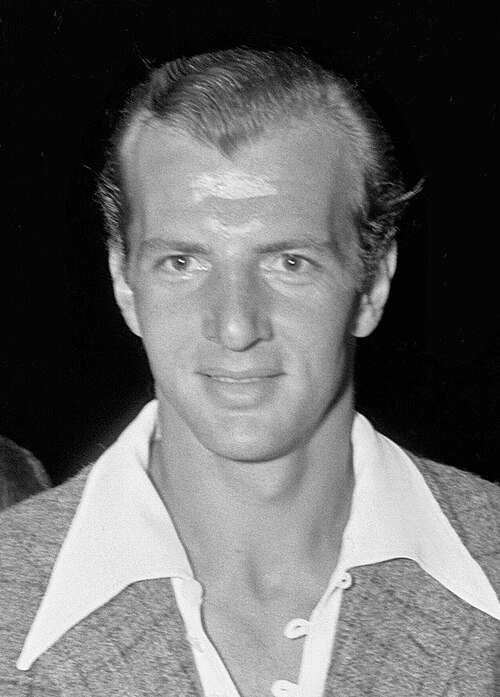 Bruce Bennett, 1936