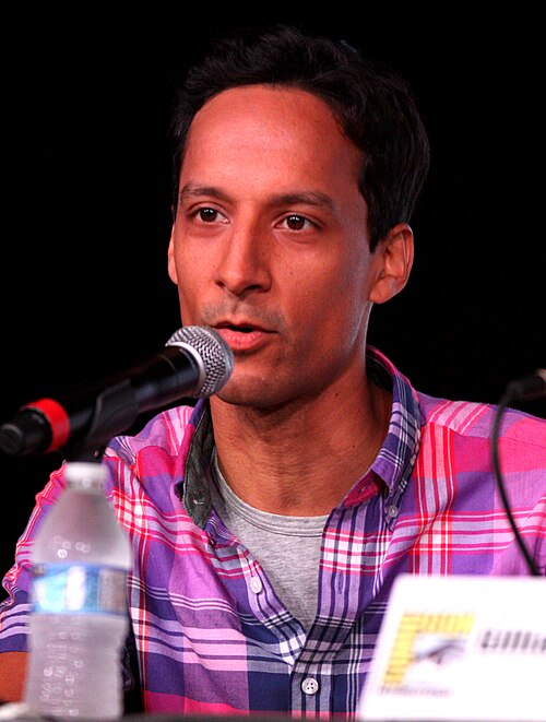 Zdjęcie: Danny Pudi