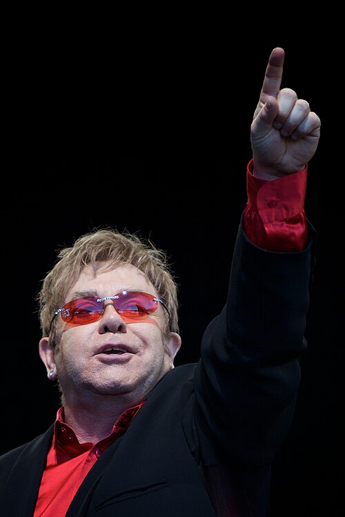 Elton John, 2009