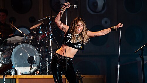Miley Cyrus, 2019