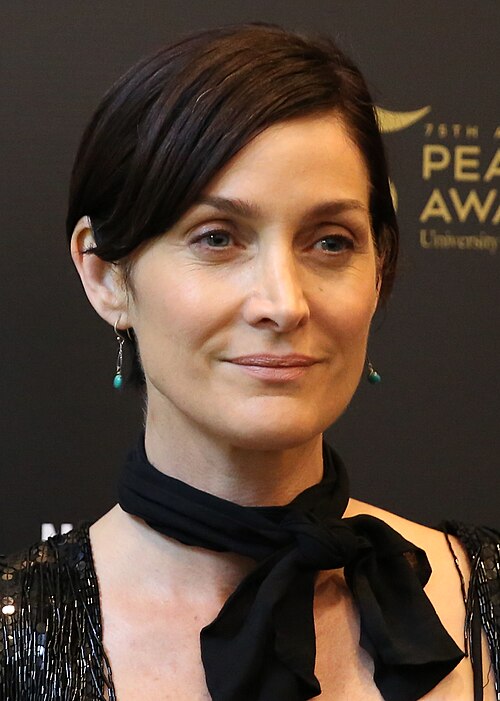 Carrie-Anne Moss, 2016