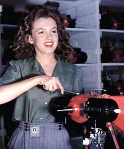 Marilyn Monroe, 1945