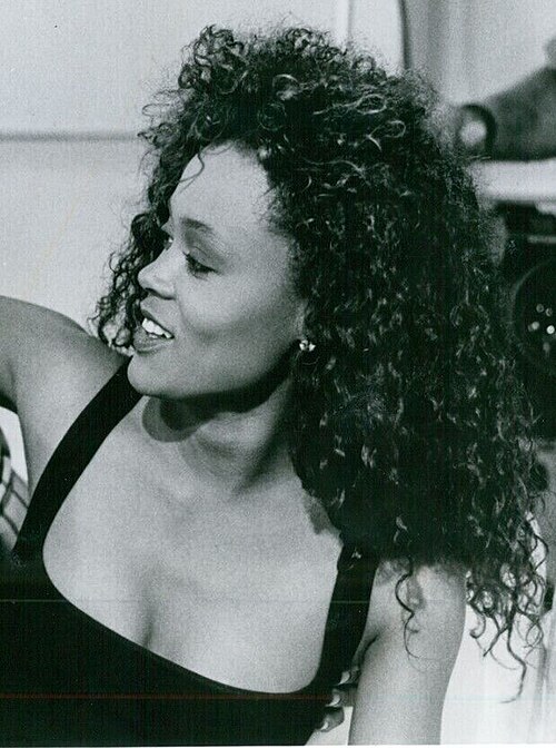 Robin Givens, 1988