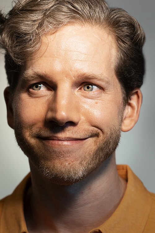 Zdjęcie: Stark Sands