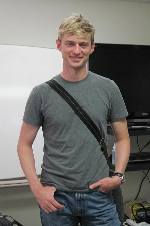 Zdjęcie: Crispin Freeman