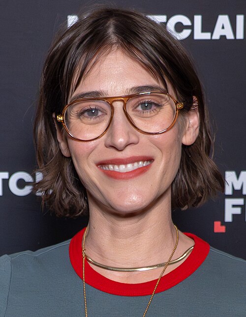 Zdjęcie: Lizzy Caplan