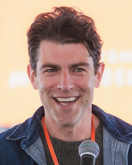 Zdjęcie: Max Greenfield