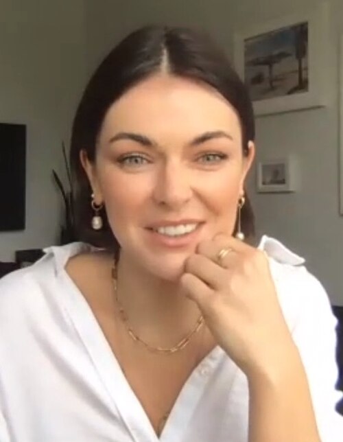 Zdjęcie: Serinda Swan