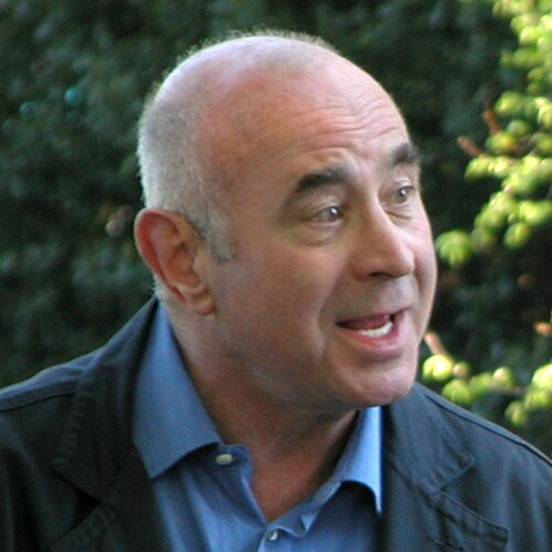 Bob Hoskins, 2009