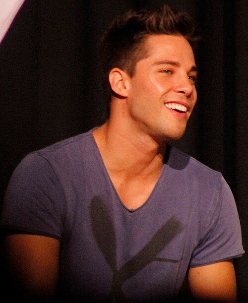 Zdjęcie: Dean Geyer