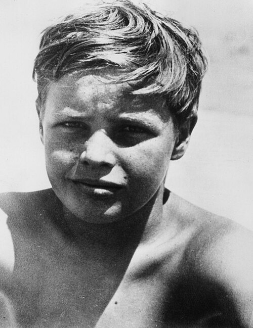 Marlon Brando, 1934