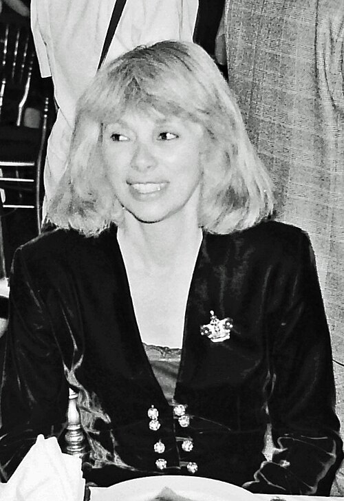 Mireille Darc, 1989