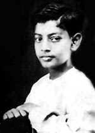 Satyajit Ray, 1940