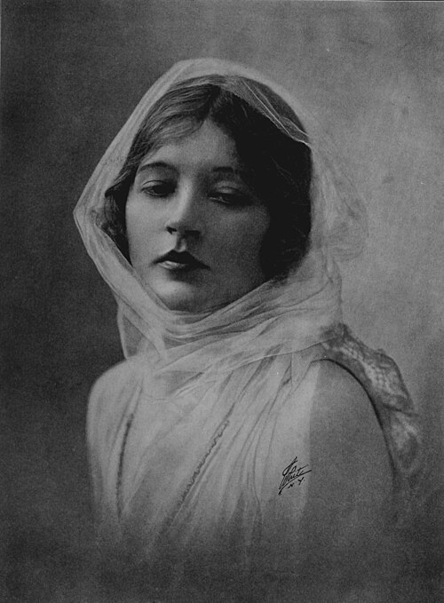 Zdjęcie: Mae Murray